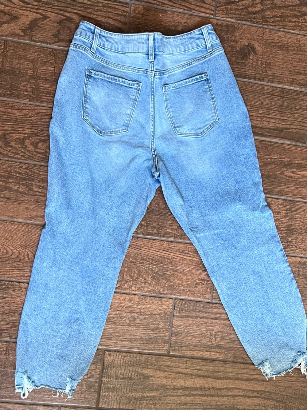 NWOT Time and Tru Women’s Skinny Light wash skinny jeans raw hem size 16 - Picture 5 of 10